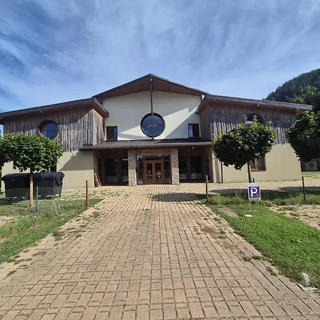 Lodenica Penzión pre hostí 3*