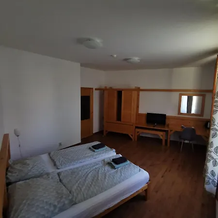 Penzión pre hostí Lodenica
