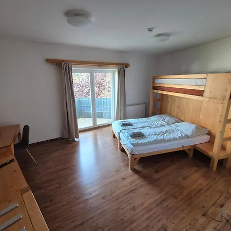 Penzión pre hostí Lodenica 3*