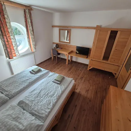Penzión pre hostí Lodenica