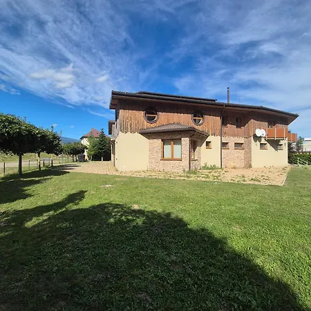 Penzión pre hostí Lodenica 3*